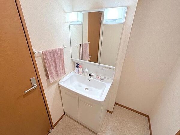 ※居住中のため、AIにて家具消しを行ってします