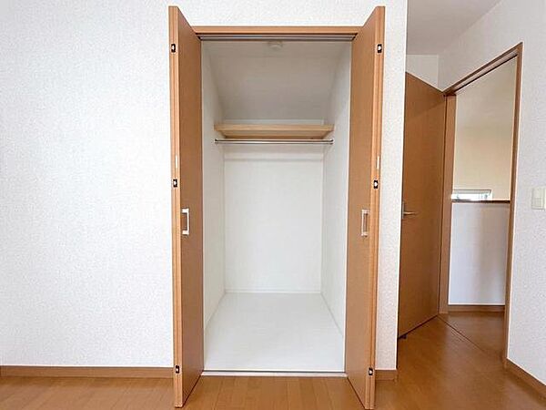 ※居住中のため、AIにて家具消しを行ってします
