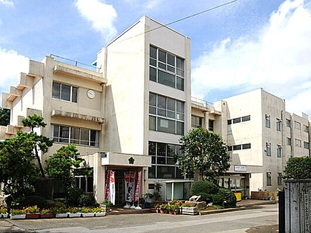 佐倉市立上志津小学校（1100m）