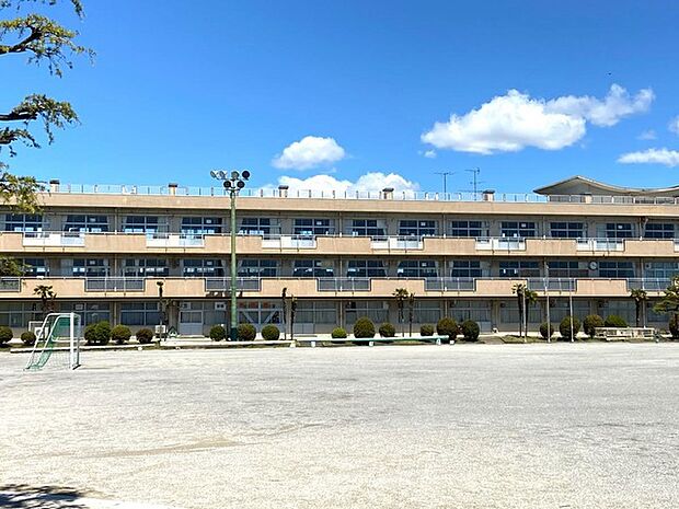 市川市立宮久保小学校(640m)