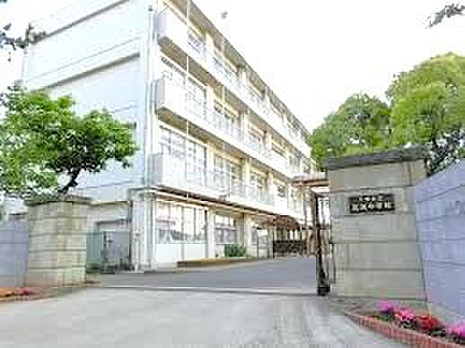 千葉市立高洲中学校（550m）