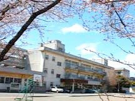 千葉市立都賀の台小学校(1100m)