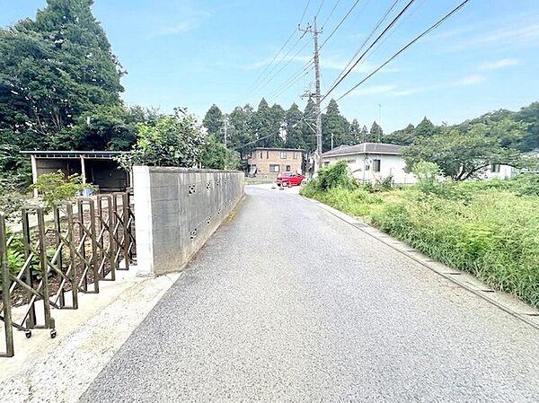 南東側