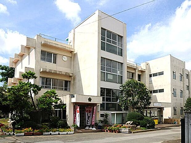 佐倉市立上志津小学校(378m)
