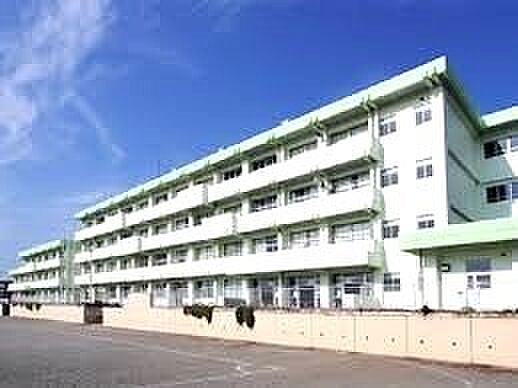 千葉市立土気南小学校(1300m)