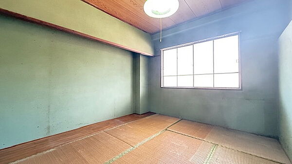 玄関横和室