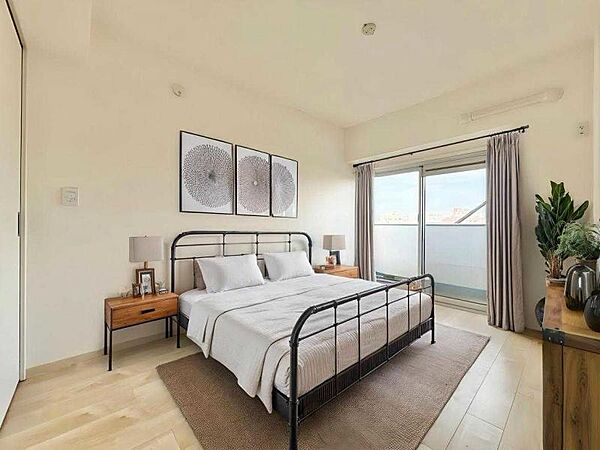 ■居室■　使い方に柔軟性があり、個室としても趣味の部屋としても利用可能です。（配置の家具はCGによるイメージです。）