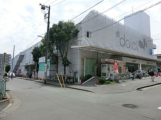 ダイエー十日市場店 450m