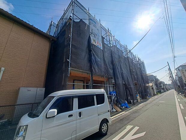 完成前の状態をご覧いただくことで、隣接した環境もしっかりとご覧いただけます(2025.7.4撮影)