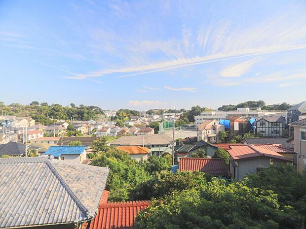 開放感のある眺望。季節による景色の変化を　日常の生活と共に感じてください。