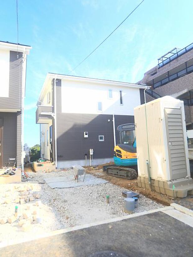 玄関につながる駐車スペースなので重い荷物の出し入れの負担を最小限に抑えられます。（2025.9.26撮影）