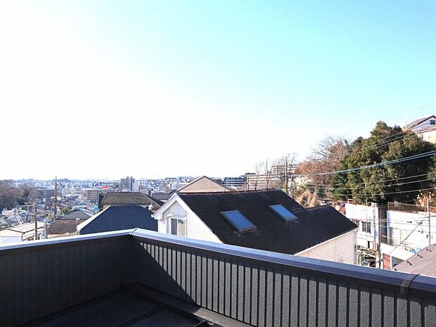 開放感のある眺望。季節による景色の変化を　日常の生活と共に感じてください。