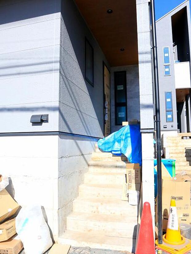 雑多な玄関ではなくスッキリ空間としてお家の顔になるよう設計いたしました。（2026.1.9撮影）