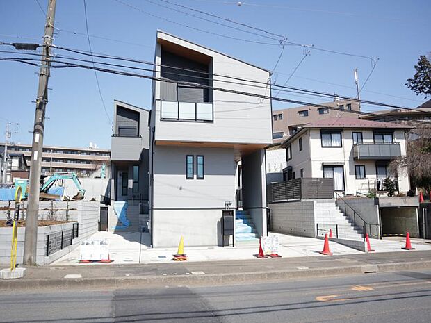 「鴨居」駅徒歩16分 生活に便利な設備・仕様を揃えた快適住宅です。