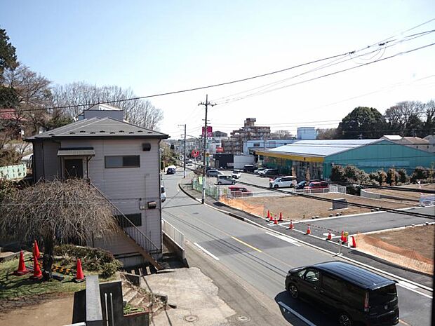 この街ならではの美しい風景と、ここから紡がれる物語が始まります
