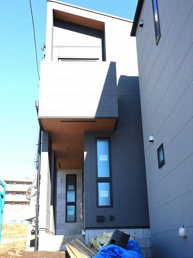 「鴨居」駅徒歩16分　生活に便利な設備・仕様を揃えた快適住宅です。（2026.1.9撮影）