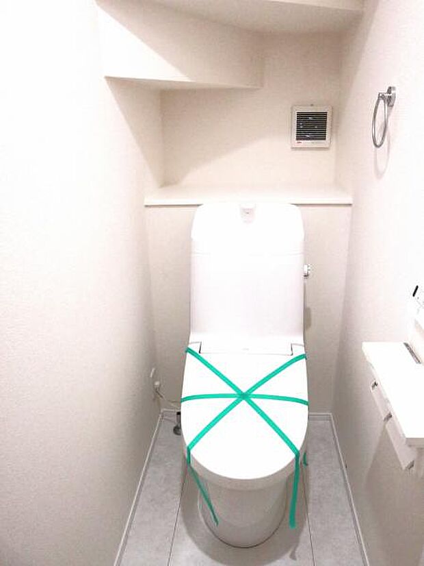 清潔感の溢れるトイレです。落ち着いた空間で安らぎのひとときをお過ごし頂けます。2か所あり。