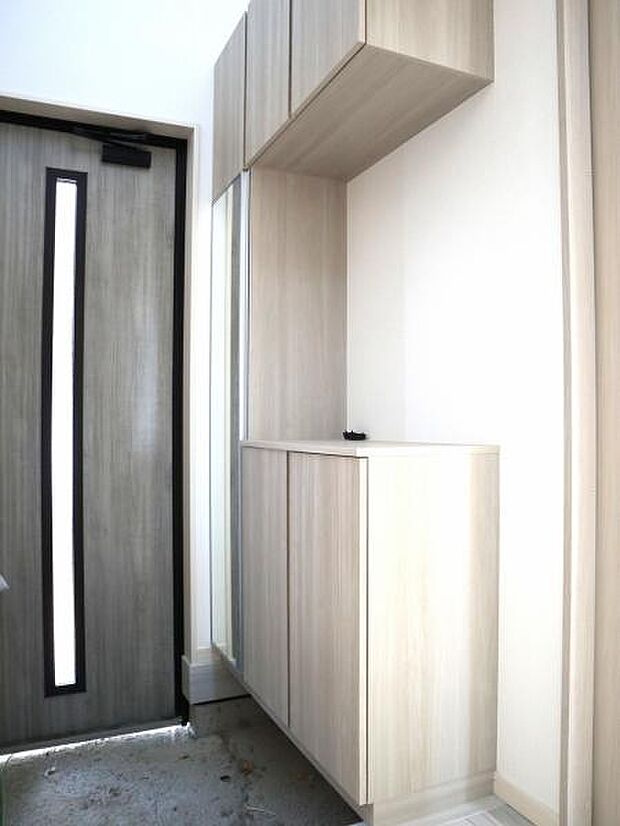 雑多な玄関ではなくスッキリ空間としてお家の顔になるよう設計いたしました。（2026.1.26撮影）