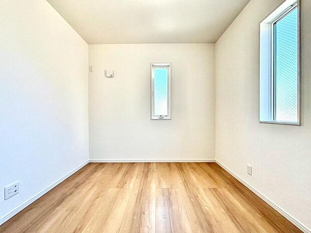 住まう方自身でカスタマイズして頂けるようシンプルにデザインされております。（2026.1.16撮影）