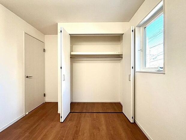 空間を効率的に利用し収納スペースを確保。一日の始まりと終わりを美しく演出します。（2026.1.16撮影）