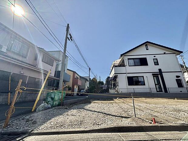 この場所だからこそ叶えられる開放感、「陽光を取り入れた住宅」です。是非現地でご体感下さいませ。