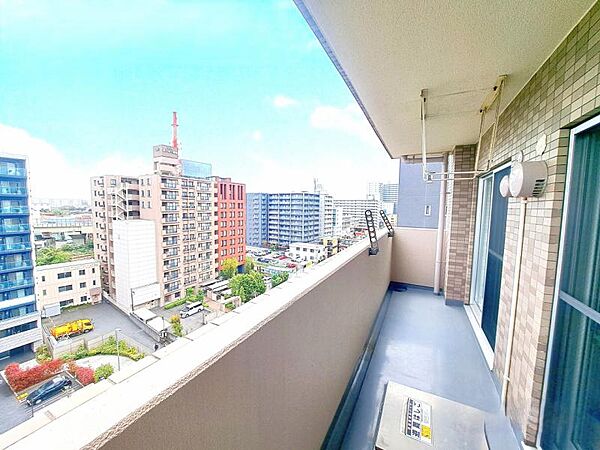 風通しのよいバルコニー。お洗濯物も乾かしやすいですね。