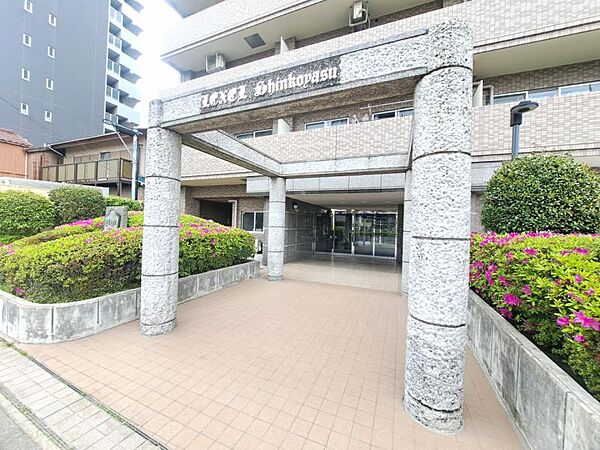 居住者の帰り、訪れる方を優しく迎えてくれるエントランスです。