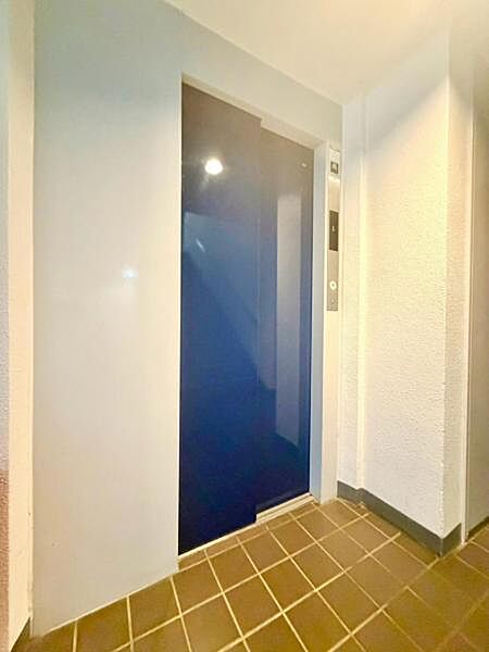 エレベーター　荷物の多い時などに便利なエレベーターを設置。快適なマンションライフをお楽しみいただけます。