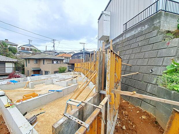 完成前の状態をご覧いただくことで、隣接した環境もしっかりとご覧いただけます（2026.4.13撮影）