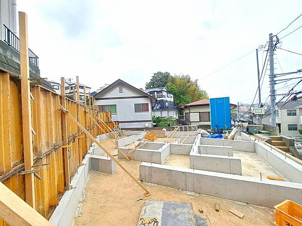 現地で広さのご体感ができます。図面と合わせてご説明しますので、お気軽にお問い合わせください（2026.4.13撮影）