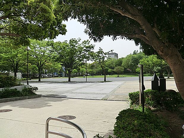 沢渡中央公園　750ｍ
