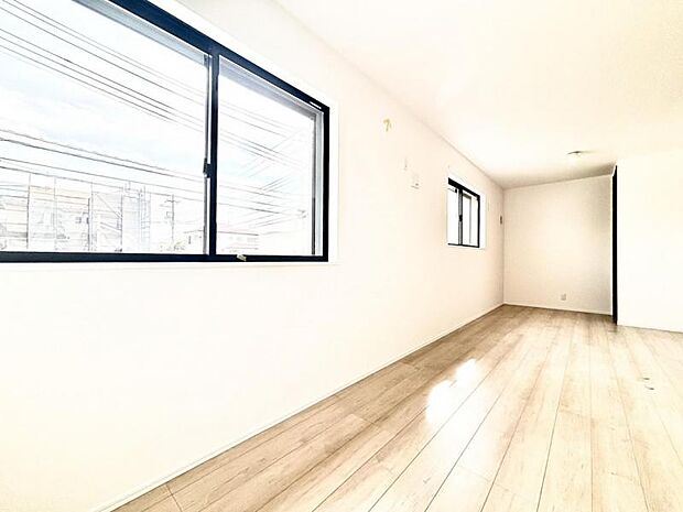 日々の疲れを癒してくれる主寝室。自由度が高いので家具のレイアウトでお好みの空間を創りだせます