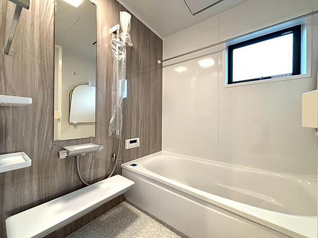 一日の疲れを癒し、快適に過ごして頂くためにゆったりサイズのバスタブを用意しました。(2026.3.21写真撮影)