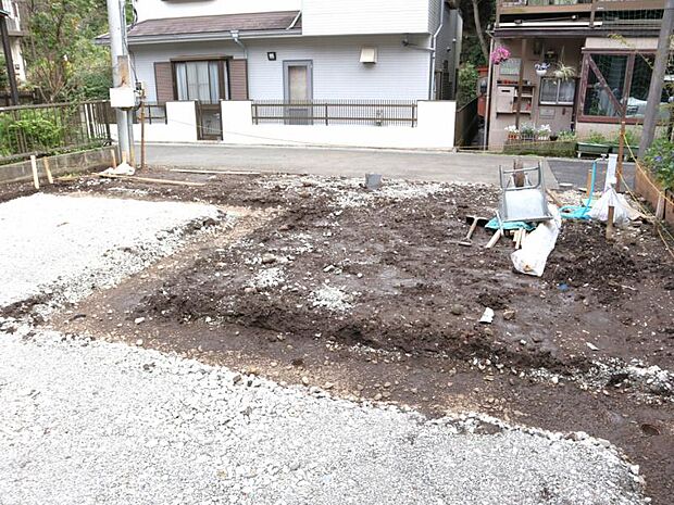 完成前の状態をご覧いただくことで、隣接した環境もしっかりとご覧いただけます（2026.4.6撮影）