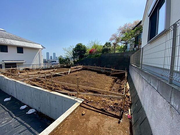 現地で広さのご体感ができます。図面と合わせてご説明しますので、お気軽にお問い合わせください（2026.4.11撮影）