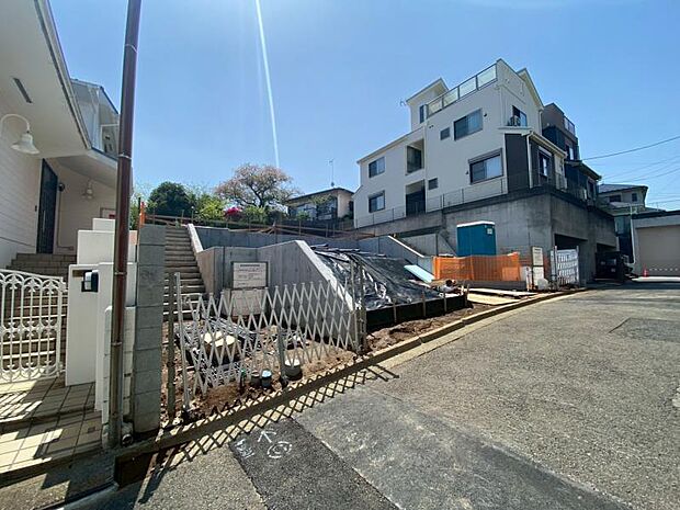 現地と同じくらい、周辺環境は大切です。図面だけでは分からない現地の雰囲気もご確認くださいませ（2026.4.11撮影）