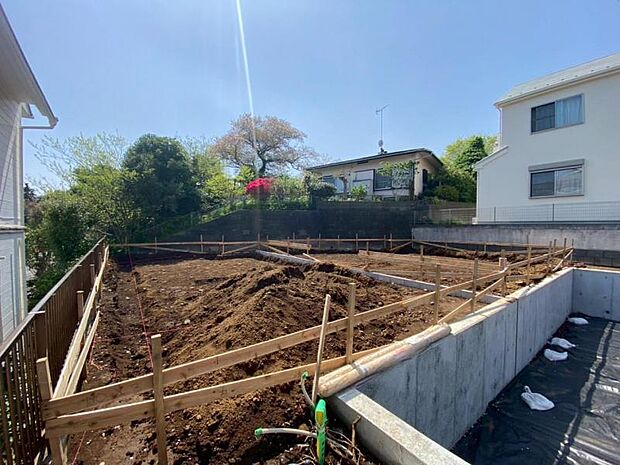 現地で広さのご体感ができます。図面と合わせてご説明しますので、お気軽にお問い合わせください（2026.4.11撮影）