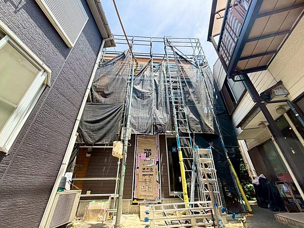 「西横浜」駅から徒歩14分の立地。是非一度、現地で日当たりや周辺環境もお確かめください。