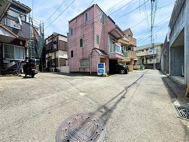 リビングには床暖房が標準で装備されている為、冬も家族団らんで温かく過ごせますね。【2026.6.1撮影】