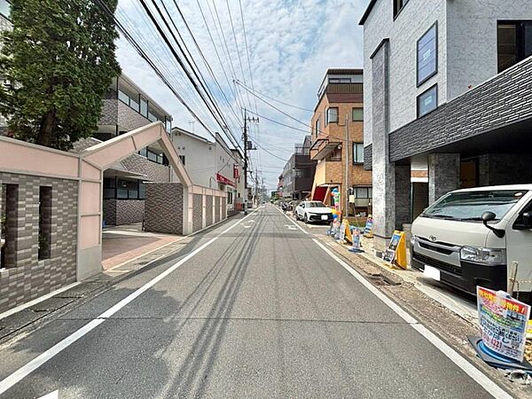 物件全体の雰囲気や立地条件がよく分かる写真です。