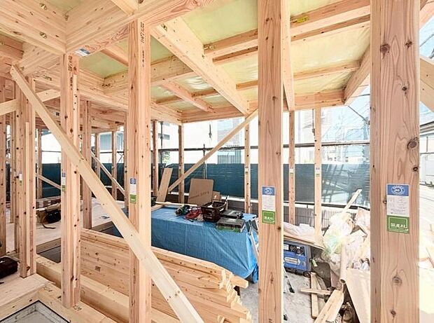 住まいの耐久性や施工品質が分かる柱組の状態。完成前だからこそ見える安心材料がございます。（2026.5.16）