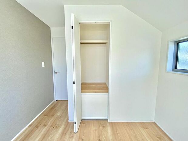 各部屋に収納が充実しており、整理整頓がしやすい設計です。