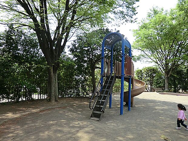 梅が丘第三公園　700ｍ