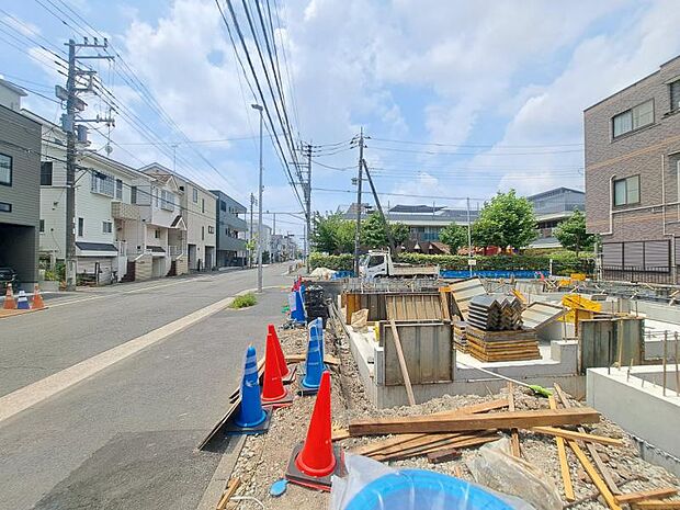 完成前の状態をご覧いただくことで、隣接した環境もしっかりとご覧いただけます【【2026.7月撮影】
