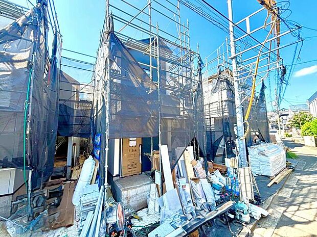 現地で広さのご体感ができます。図面と合わせてご説明しますので、お気軽にお問い合わせください（2026年8月撮影）