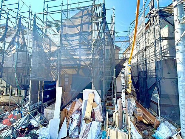 完成前の状態をご覧いただくことで、隣接した環境もしっかりとご覧いただけます（2026年8月撮影）