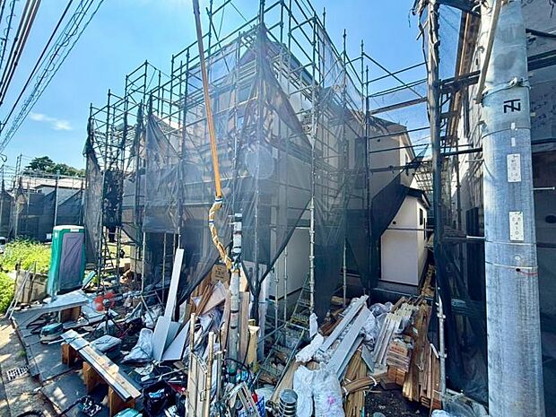完成前の状態をご覧いただくことで、隣接した環境もしっかりとご覧いただけます（2026年8月撮影）