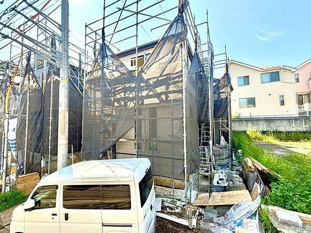 完成前の状態をご覧いただくことで、隣接した環境もしっかりとご覧いただけます(2026年8月撮影)