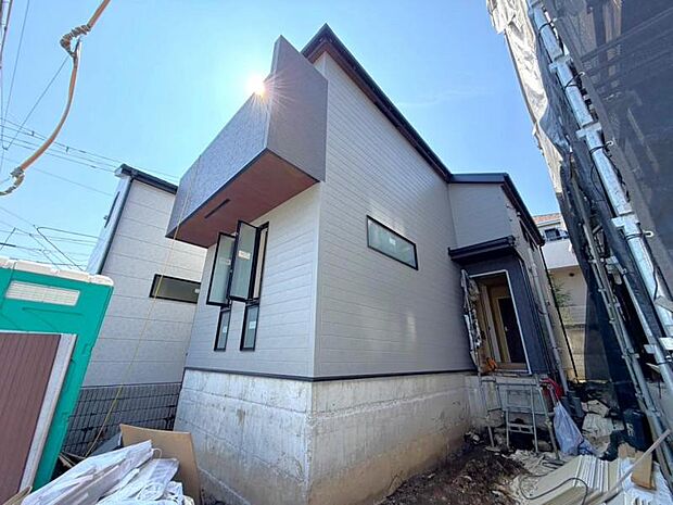 お住まい探しの疑問や不安は全てリビングライフにお任せください!(2026年8月撮影)