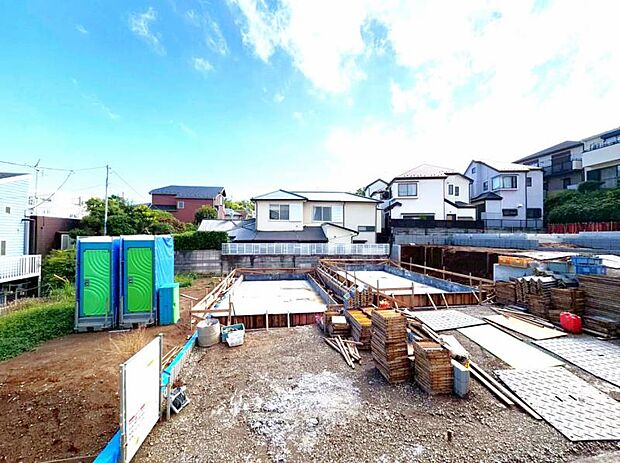 完成前の状態をご覧いただくことで、隣接した環境もしっかりとご覧いただけます（2026.6.21撮影）